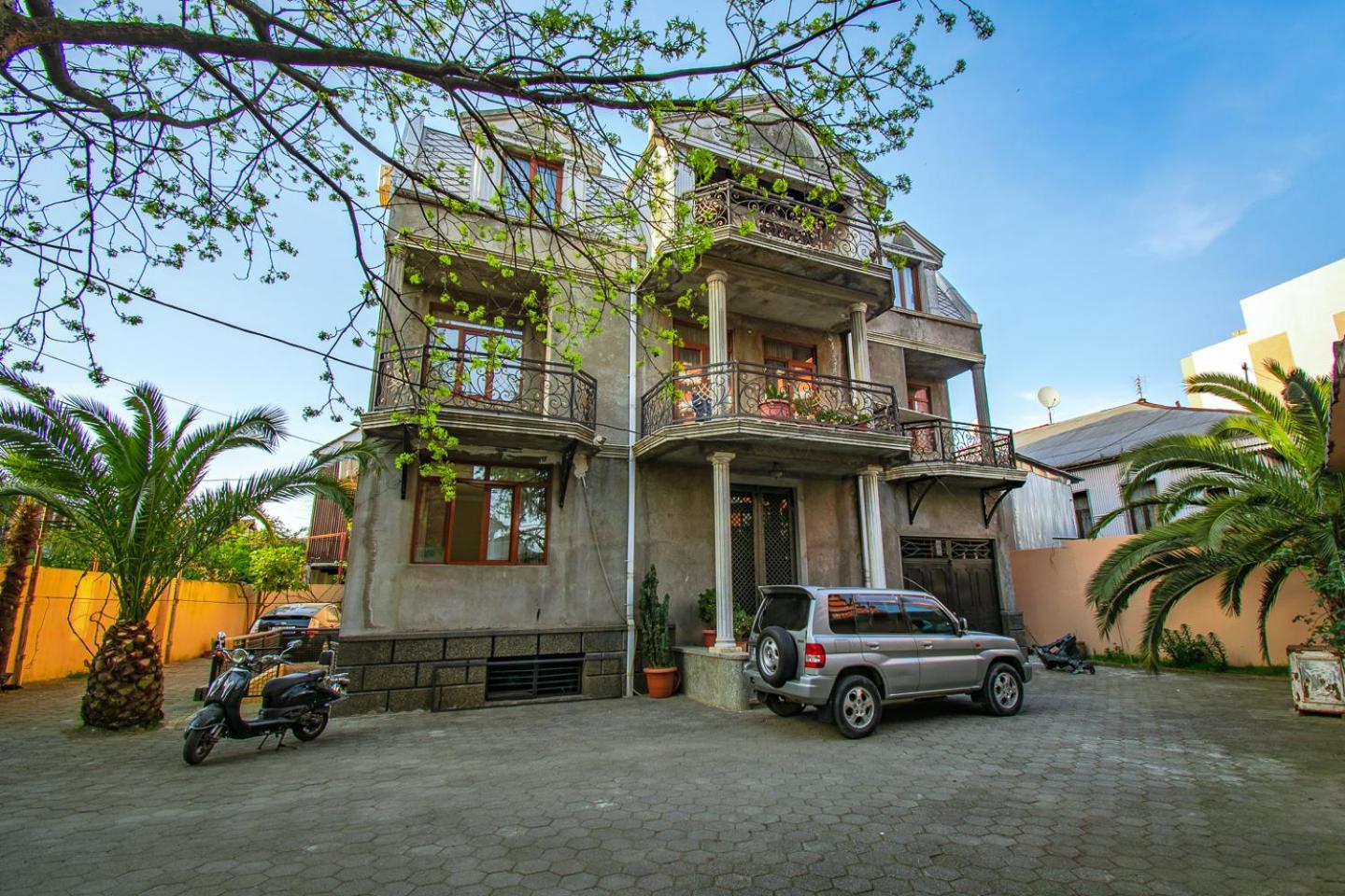 NaNa's Guesthouse Batumi Eksteriør billede