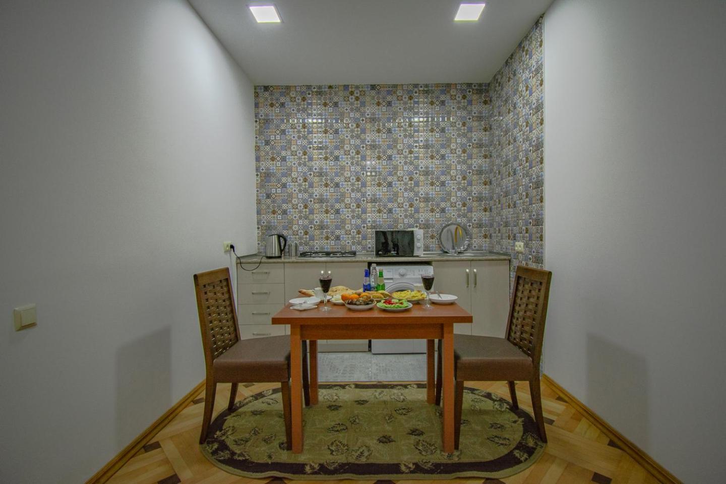 NaNa's Guesthouse Batumi Eksteriør billede