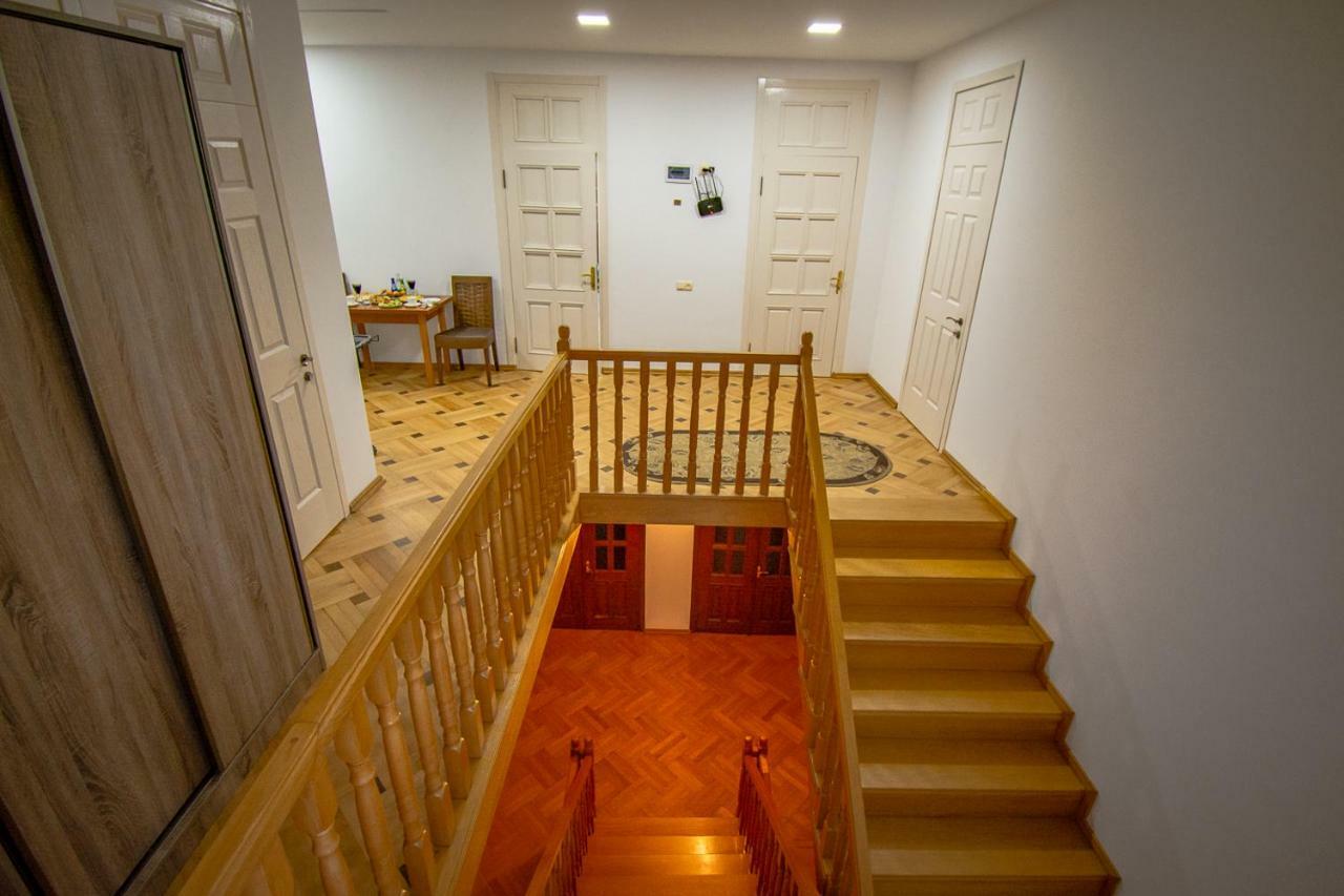 NaNa's Guesthouse Batumi Eksteriør billede