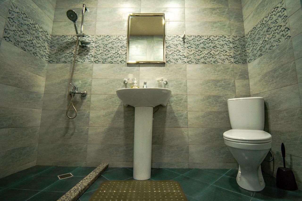 NaNa's Guesthouse Batumi Eksteriør billede